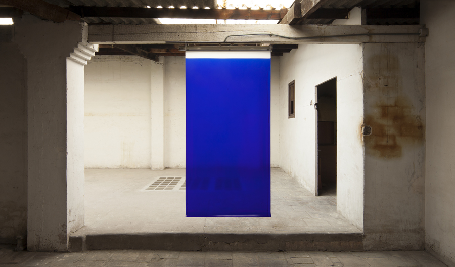 Blue, from the series "4 litros"